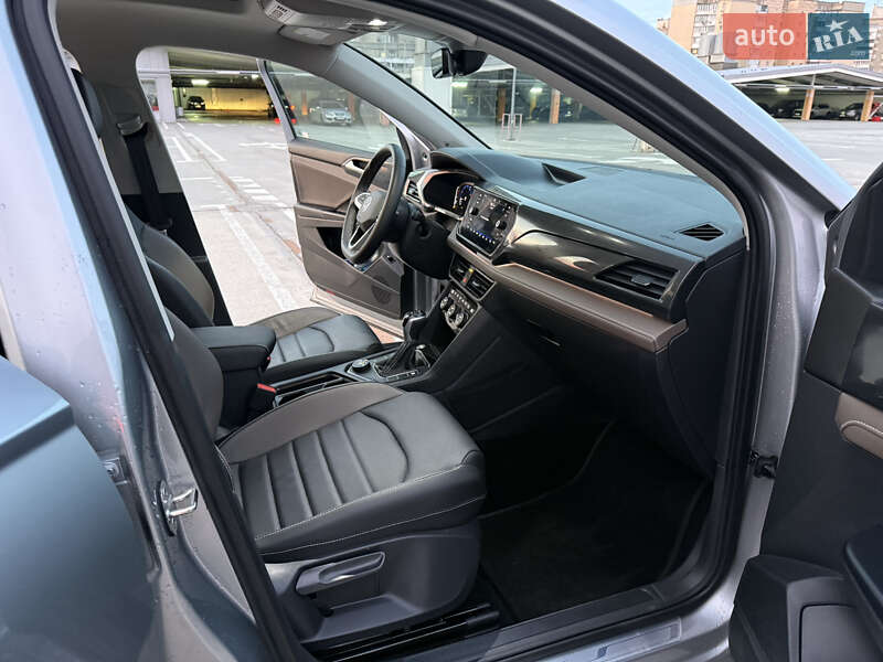 Внедорожник / Кроссовер Volkswagen Taos 2023 в Киеве