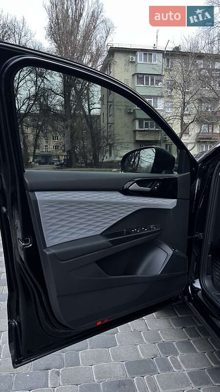 Позашляховик / Кросовер Volkswagen Taos 2023 в Запоріжжі