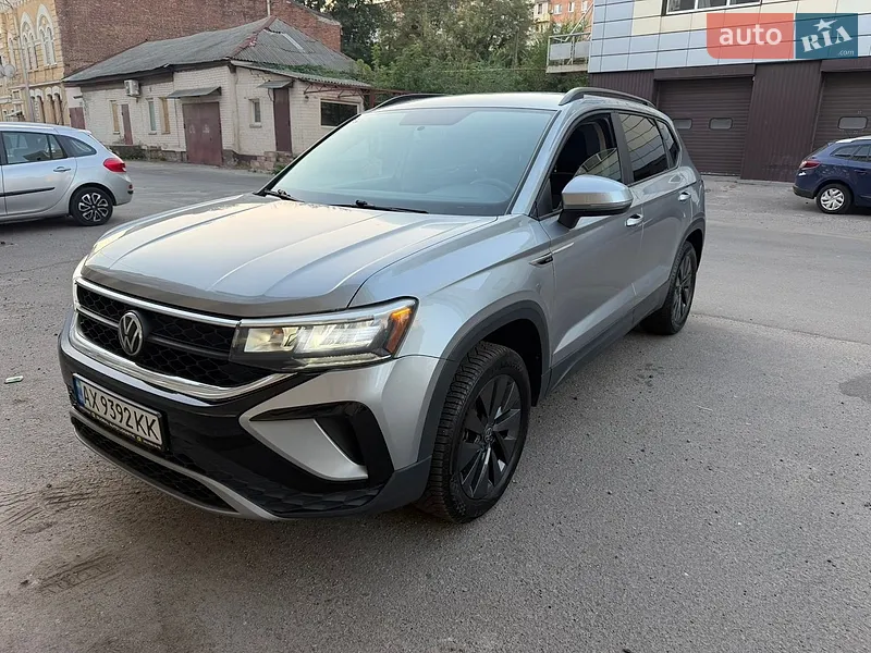 Volkswagen Taos 2021