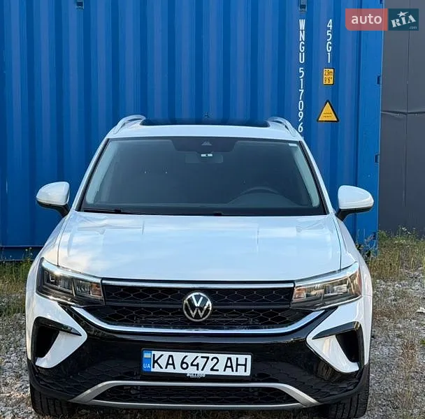 Volkswagen Taos 2021