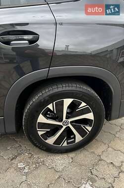Внедорожник / Кроссовер Volkswagen Tayron 2025 в 