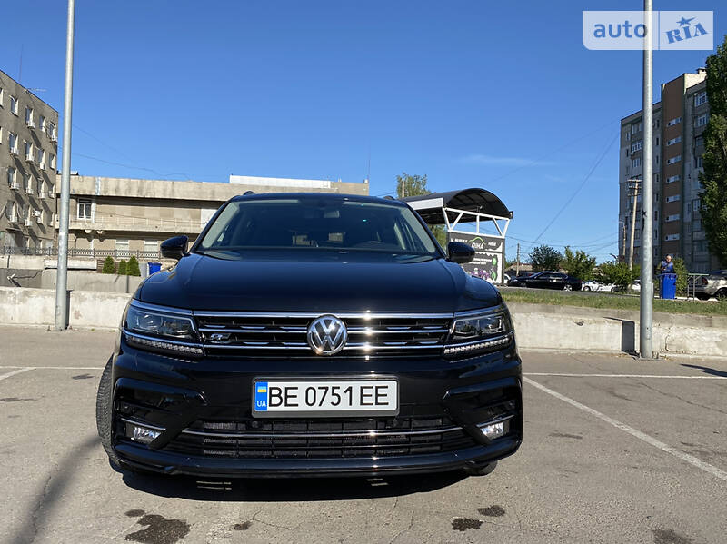 Позашляховик / Кросовер Volkswagen Tiguan Allspace 2018 в 