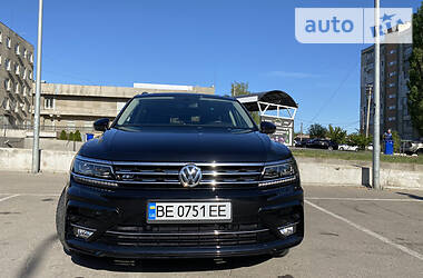 Позашляховик / Кросовер Volkswagen Tiguan Allspace 2018 в 