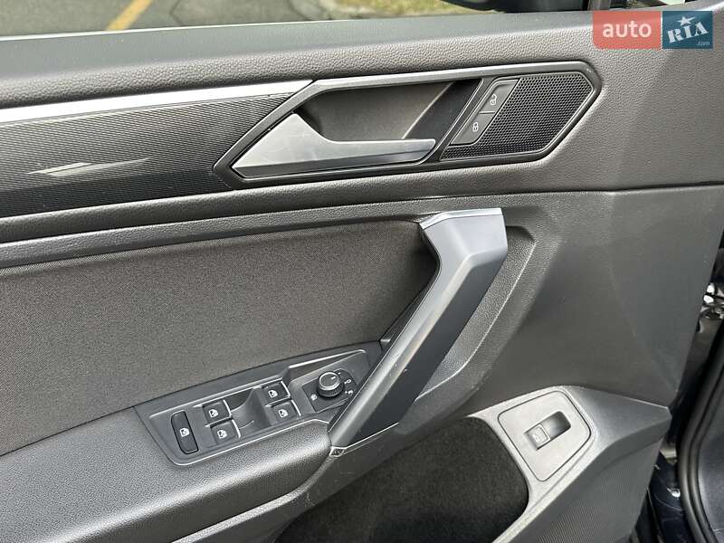 Позашляховик / Кросовер Volkswagen Tiguan Allspace 2018 в Києві фото 29 Позашляховик / Кросовер Volkswagen Tiguan Allspace 2018 в Києві