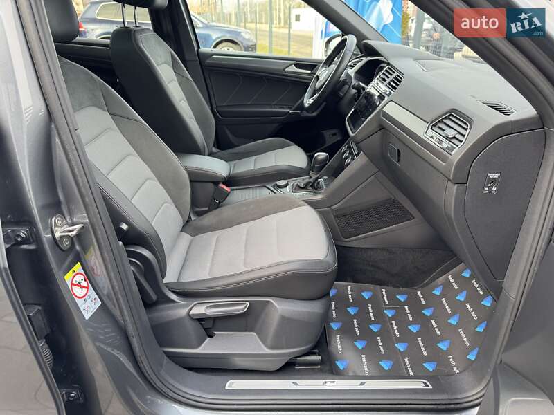 Позашляховик / Кросовер Volkswagen Tiguan Allspace 2020 в 