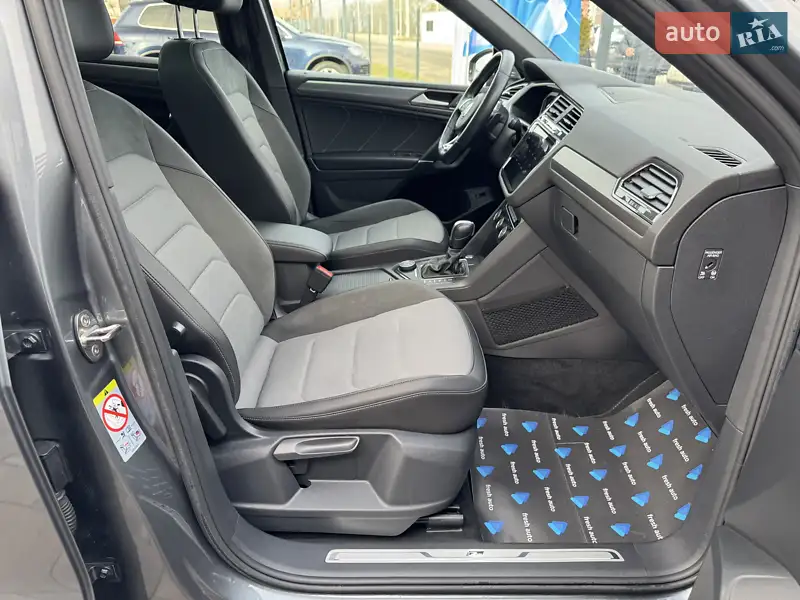 Позашляховик / Кросовер Volkswagen Tiguan Allspace 2020 в 