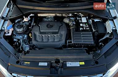 Внедорожник / Кроссовер Volkswagen Tiguan Allspace 2018 в 