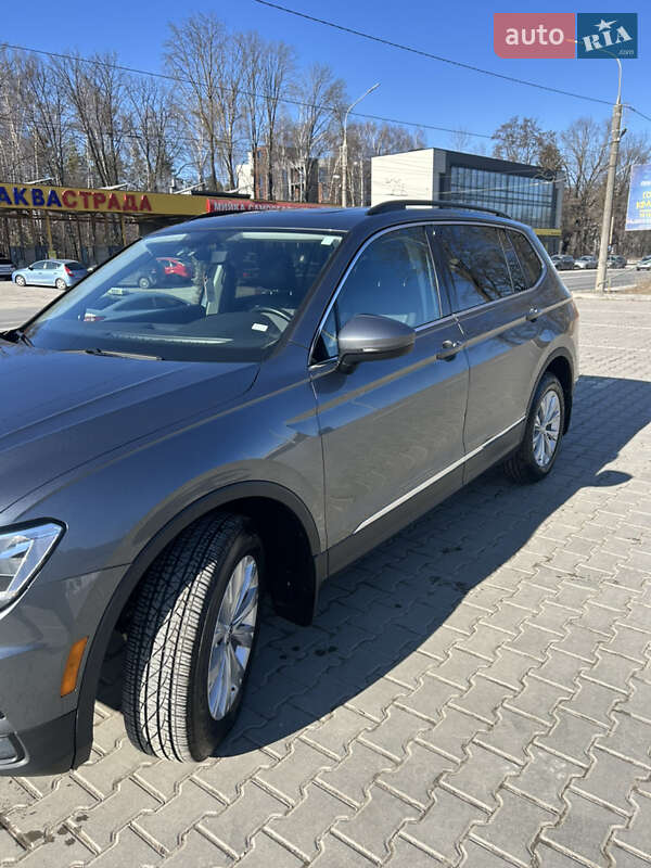 Внедорожник / Кроссовер Volkswagen Tiguan Allspace 2018 в Тернополе