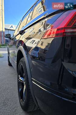 Внедорожник / Кроссовер Volkswagen Tiguan Allspace 2021 в 