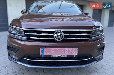 Внедорожник / Кроссовер Volkswagen Tiguan Allspace 2018 в 