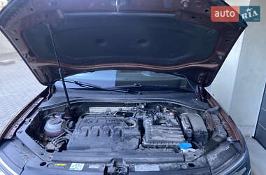 Внедорожник / Кроссовер Volkswagen Tiguan Allspace 2018 в 