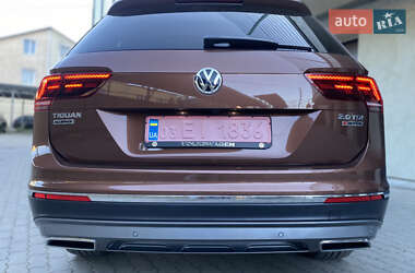 Внедорожник / Кроссовер Volkswagen Tiguan Allspace 2018 в 