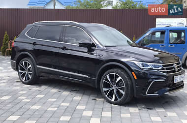 Внедорожник / Кроссовер Volkswagen Tiguan Allspace 2022 в 