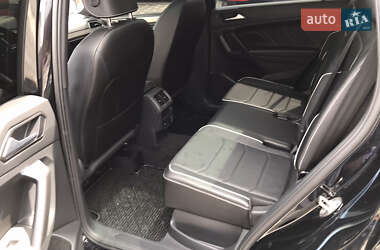 Внедорожник / Кроссовер Volkswagen Tiguan Allspace 2022 в 