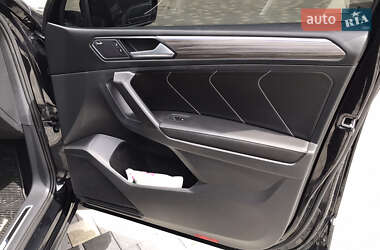 Внедорожник / Кроссовер Volkswagen Tiguan Allspace 2022 в 