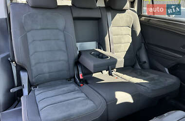 Позашляховик / Кросовер Volkswagen Tiguan Allspace 2021 в 
