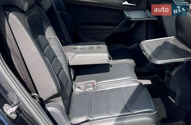 Позашляховик / Кросовер Volkswagen Tiguan Allspace 2018 в 