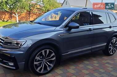 Внедорожник / Кроссовер Volkswagen Tiguan Allspace 2019 в 