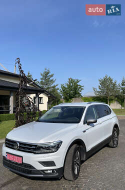 Внедорожник / Кроссовер Volkswagen Tiguan Allspace 2019 в Львове