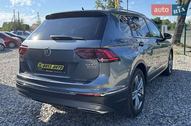 Внедорожник / Кроссовер Volkswagen Tiguan Allspace 2017 в 