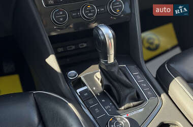 Внедорожник / Кроссовер Volkswagen Tiguan Allspace 2017 в 