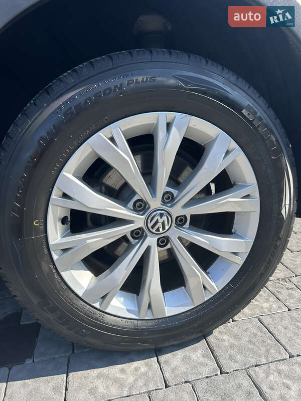 Внедорожник / Кроссовер Volkswagen Tiguan Allspace 2017 в Самборе