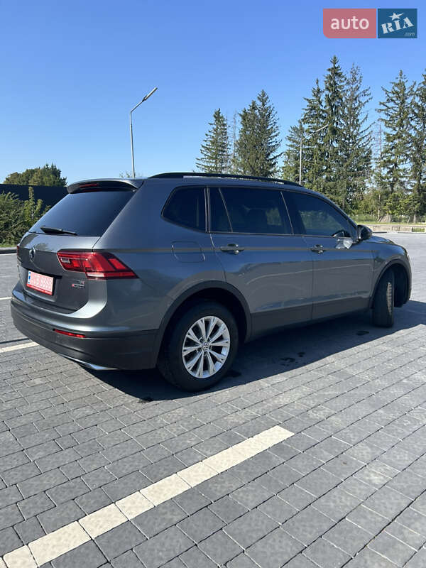 Внедорожник / Кроссовер Volkswagen Tiguan Allspace 2017 в Самборе
