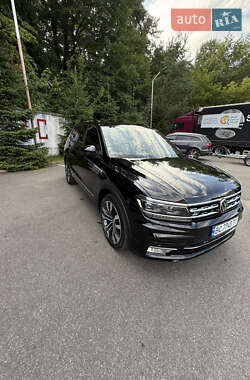 Внедорожник / Кроссовер Volkswagen Tiguan Allspace 2020 в Львове