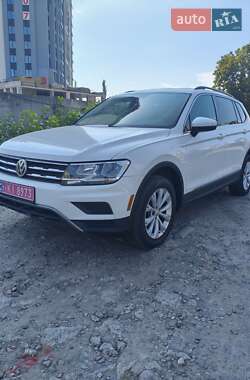 Позашляховик / Кросовер Volkswagen Tiguan Allspace 2017 в Києві
