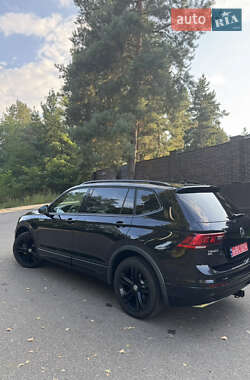 Внедорожник / Кроссовер Volkswagen Tiguan Allspace 2019 в 