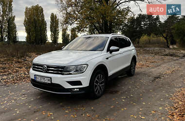 Внедорожник / Кроссовер Volkswagen Tiguan Allspace 2019 в 