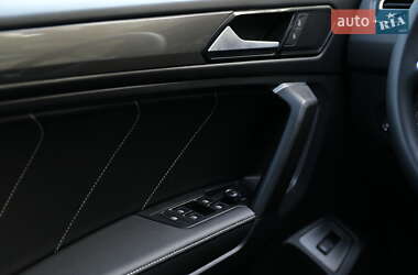 Внедорожник / Кроссовер Volkswagen Tiguan Allspace 2023 в 