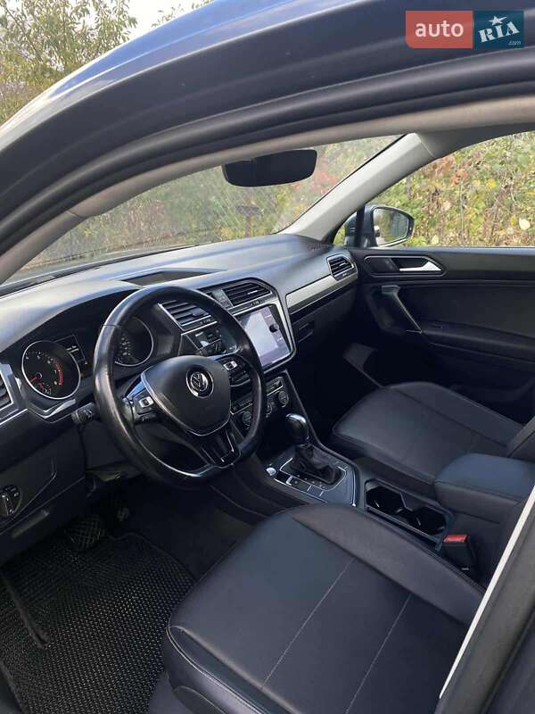Внедорожник / Кроссовер Volkswagen Tiguan Allspace 2017 в Шептицькому