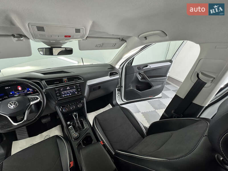 Внедорожник / Кроссовер Volkswagen Tiguan Allspace 2022 в Трускавце
