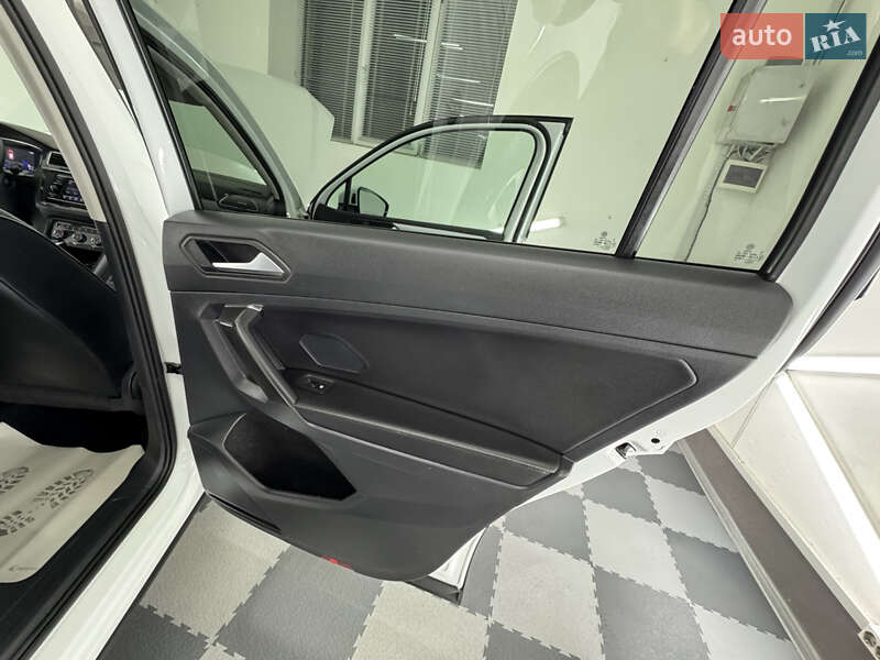 Внедорожник / Кроссовер Volkswagen Tiguan Allspace 2022 в Трускавце