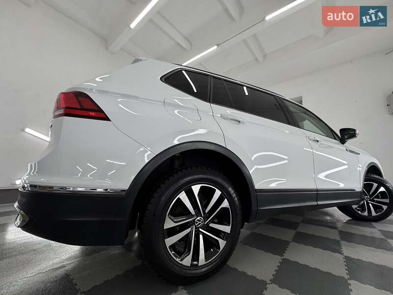 Внедорожник / Кроссовер Volkswagen Tiguan Allspace 2022 в Трускавце