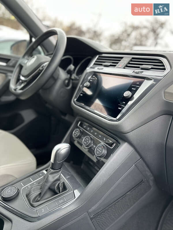 Внедорожник / Кроссовер Volkswagen Tiguan Allspace 2021 в Львове