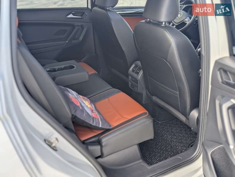 Внедорожник / Кроссовер Volkswagen Tiguan Allspace 2018 в Львове