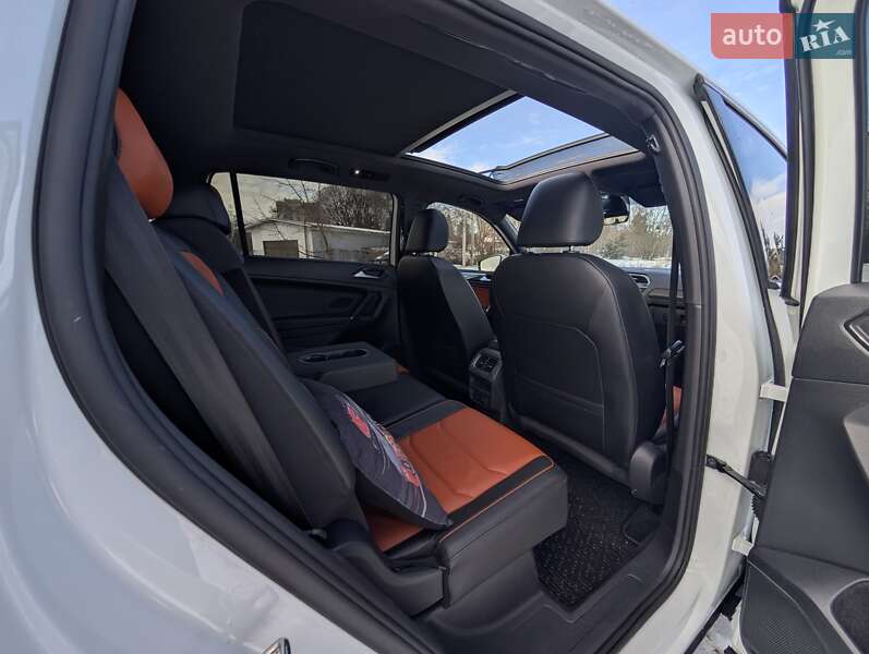 Внедорожник / Кроссовер Volkswagen Tiguan Allspace 2018 в Львове