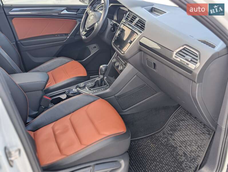 Внедорожник / Кроссовер Volkswagen Tiguan Allspace 2018 в Львове