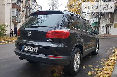 Позашляховик / Кросовер Volkswagen Tiguan 2015 в Одесі