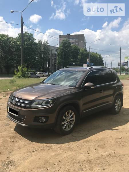 Позашляховик / Кросовер Volkswagen Tiguan 2013 в Харкові