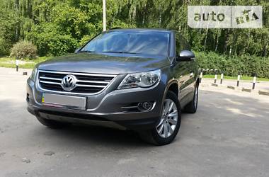 Внедорожник / Кроссовер Volkswagen Tiguan 2010 в Тернополе