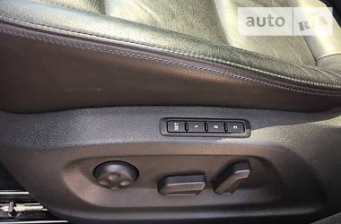 Позашляховик / Кросовер Volkswagen Tiguan 2016 в 