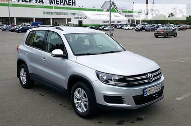 Внедорожник / Кроссовер Volkswagen Tiguan 2016 в Киеве