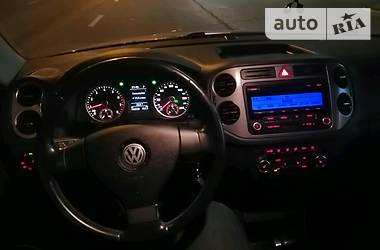 Внедорожник / Кроссовер Volkswagen Tiguan 2010 в Киеве