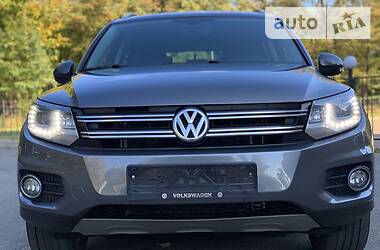 Позашляховик / Кросовер Volkswagen Tiguan 2014 в Одесі