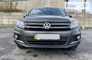 Внедорожник / Кроссовер Volkswagen Tiguan 2012 в Днепре