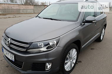 Внедорожник / Кроссовер Volkswagen Tiguan 2013 в Кременчуге