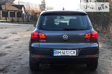 Внедорожник / Кроссовер Volkswagen Tiguan 2016 в Сумах